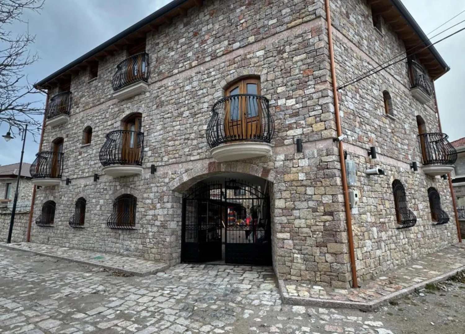 Hotel Ambassador Μοσχόπολη Αλβανία